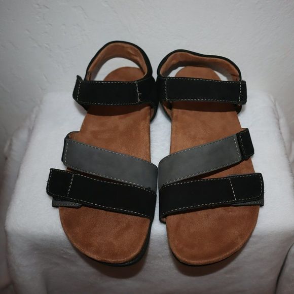 Earth Origins Shoes - Earth Origins Nubuck Black/Gray Orlene Wide Adjustable Sandals Women's Size 9.5